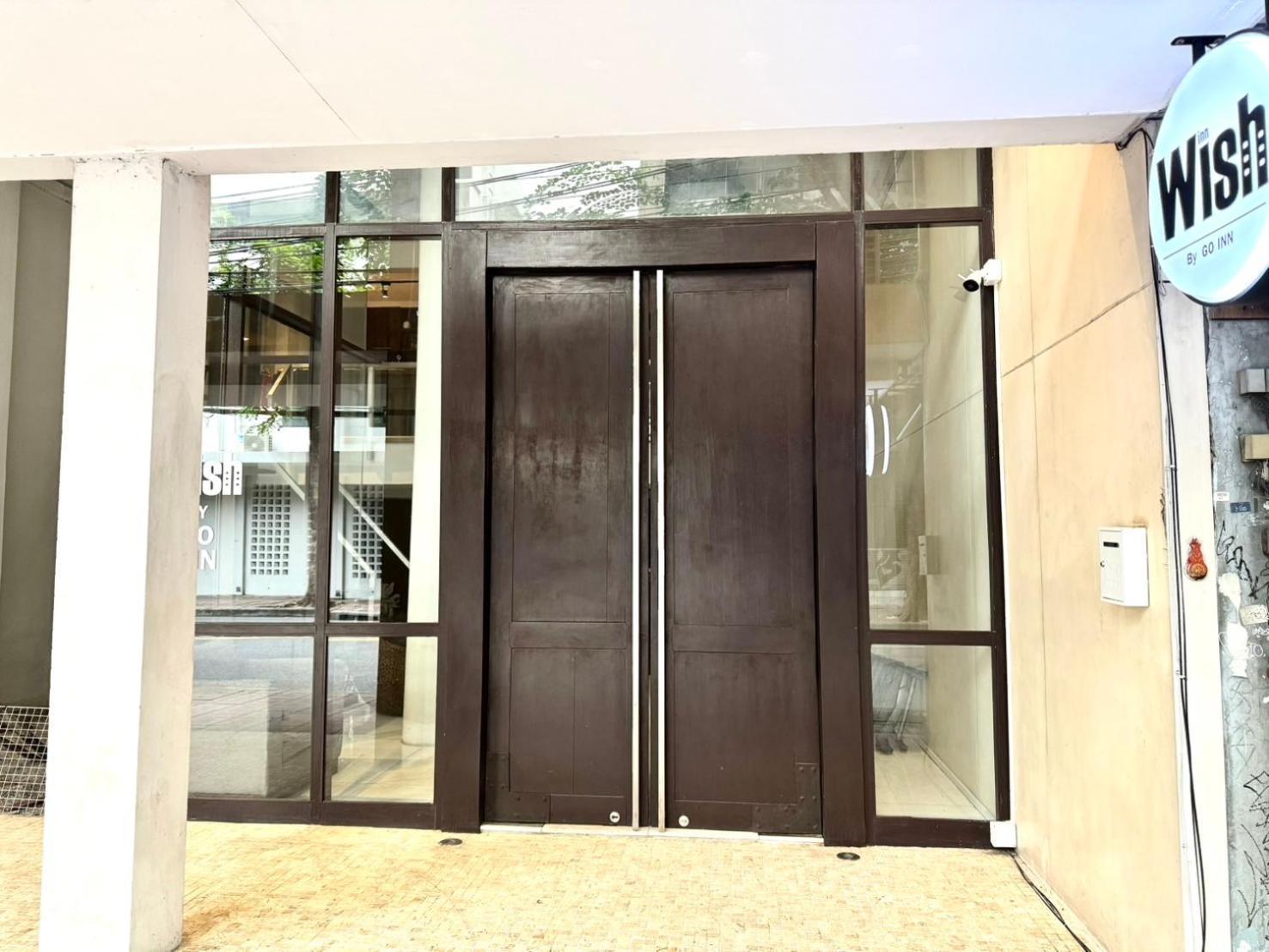 Wish Inn Silom - วิช อินน์ สีลม X Бангкок Экстерьер фото