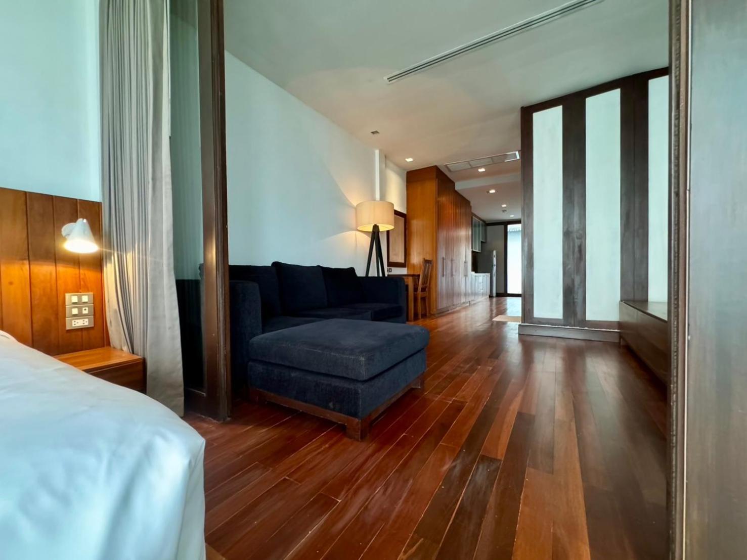 Wish Inn Silom - วิช อินน์ สีลม X Бангкок Экстерьер фото