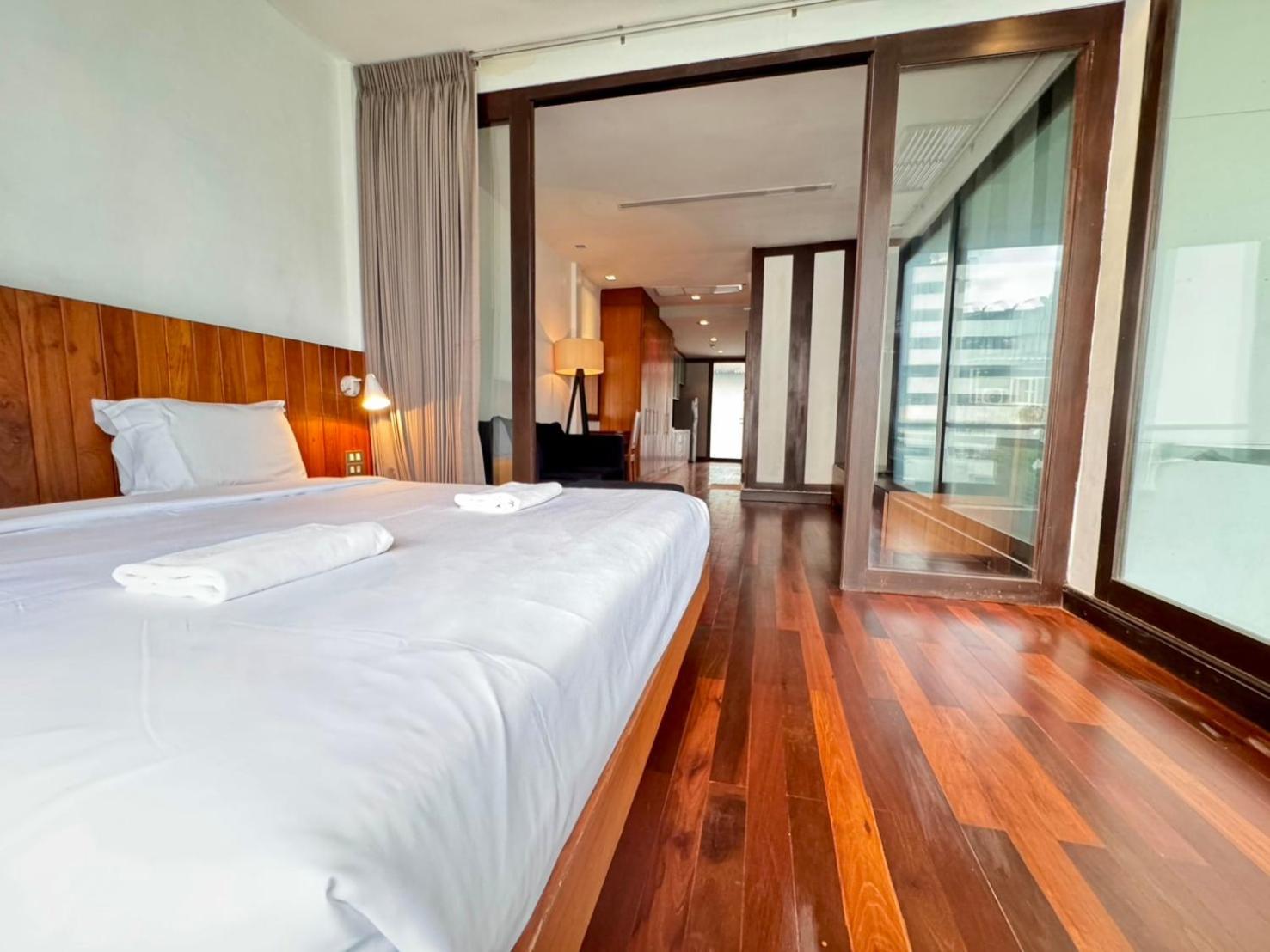 Wish Inn Silom - วิช อินน์ สีลม X Бангкок Экстерьер фото