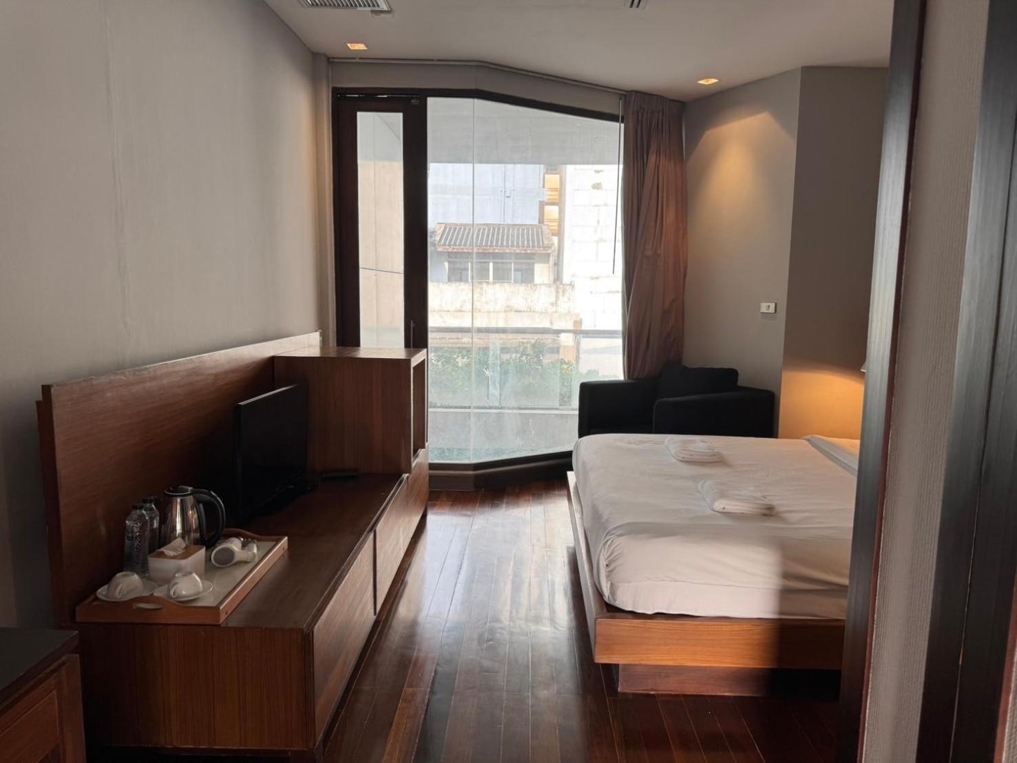 Wish Inn Silom - วิช อินน์ สีลม X Бангкок Экстерьер фото