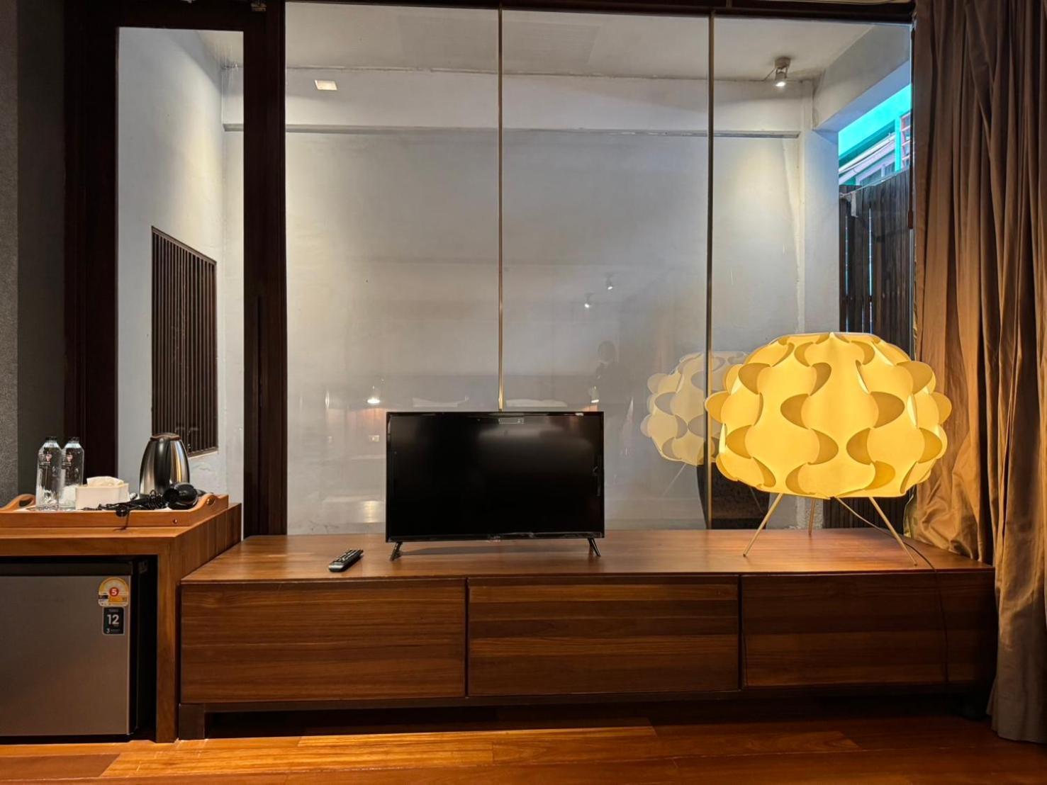 Wish Inn Silom - วิช อินน์ สีลม X Бангкок Экстерьер фото